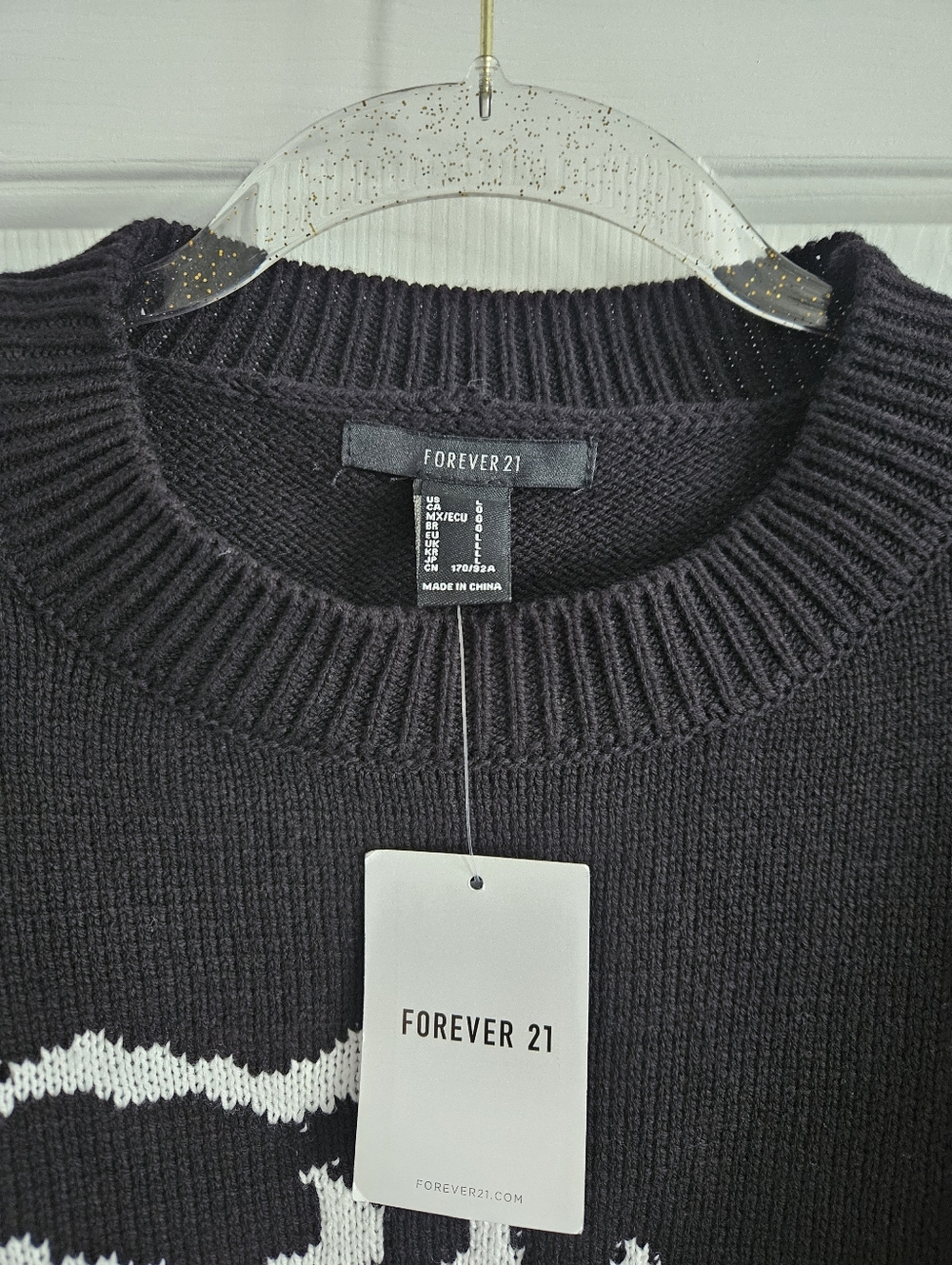 NWT Forever21 Knit Scorpion Cropped Sweater- Black - Picture 8 of 11
